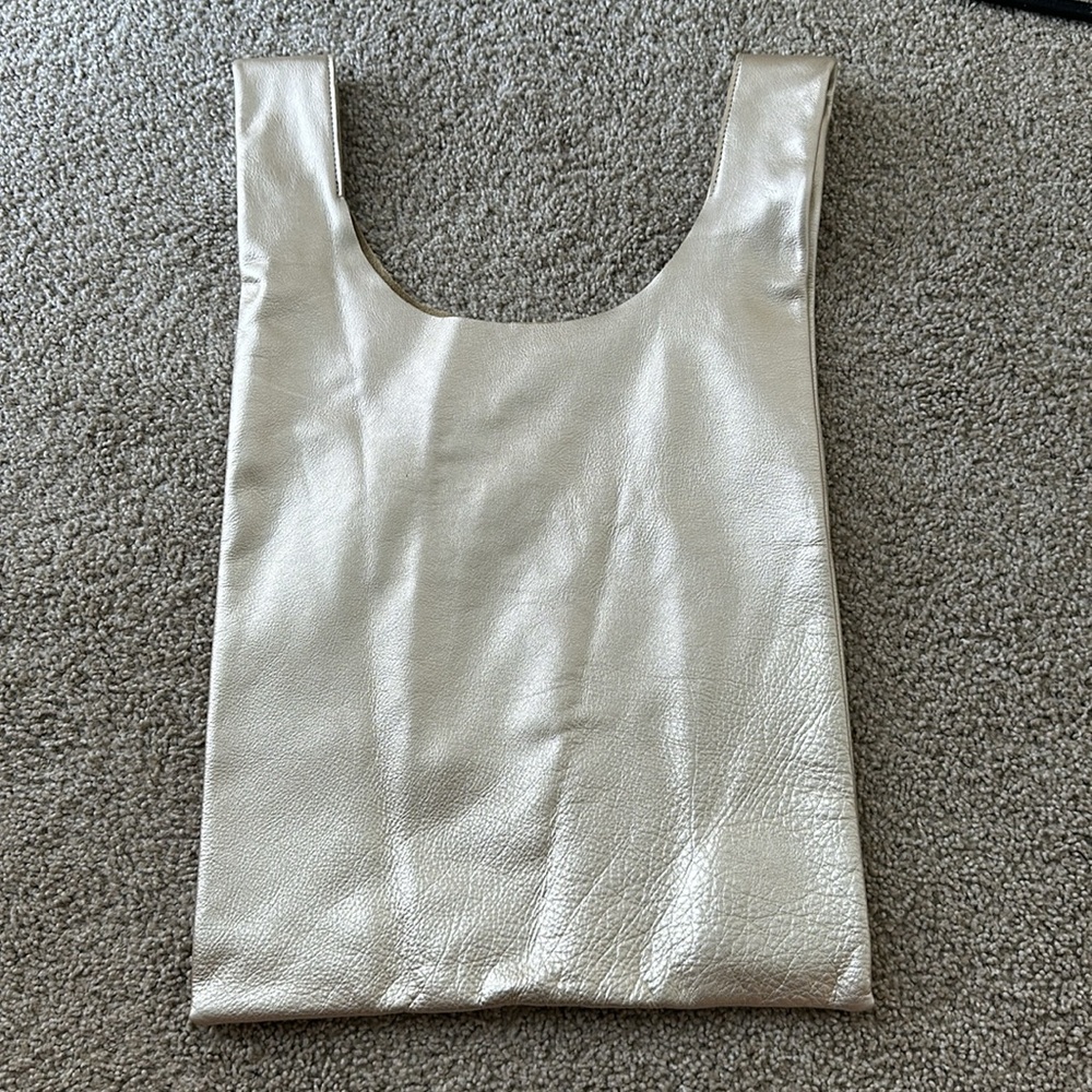 NWT BAGGU Platinum Leather Tote (Medium)
